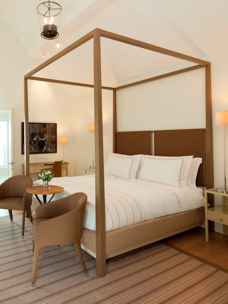 Coworth Park Dorchester Collection 18/77