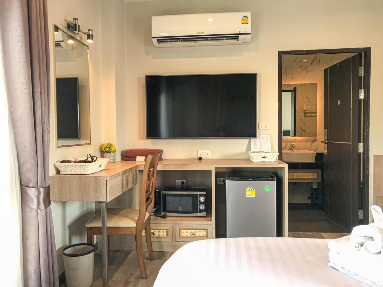 Hotel De Sripoom -SHA Extra Plus 42/50