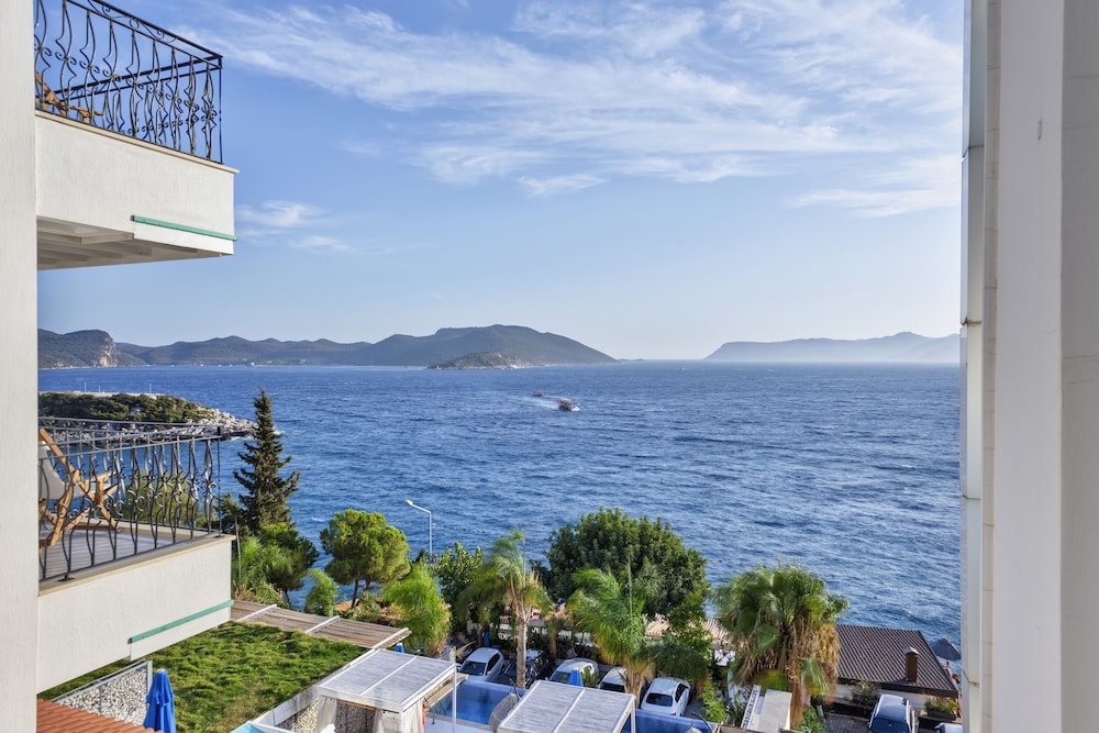 Sea View Hotel 48/50