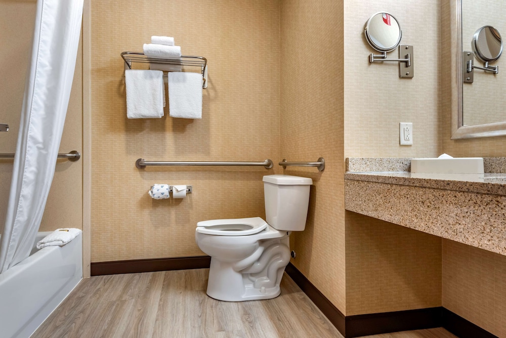 Best Western Plus Victor Inn & Suites 7/35