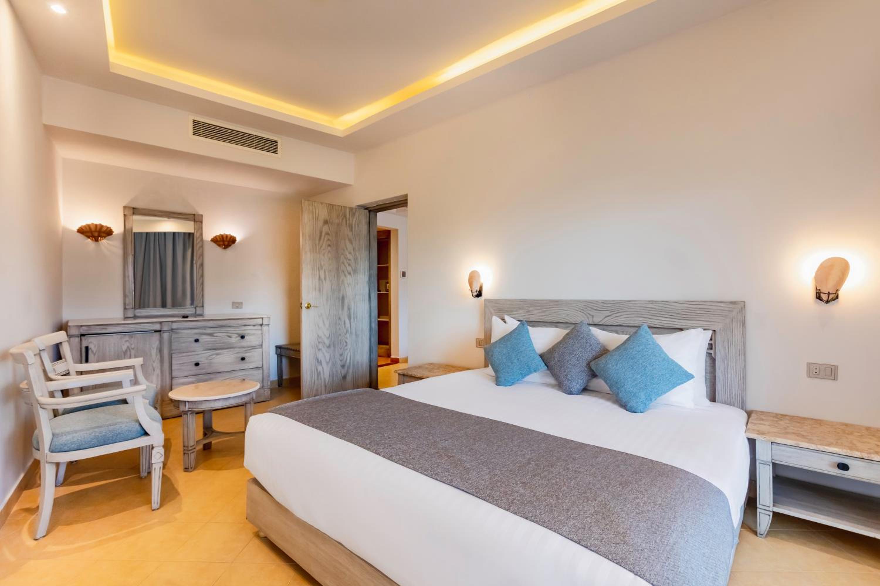 Mega, Family, Twin Beds