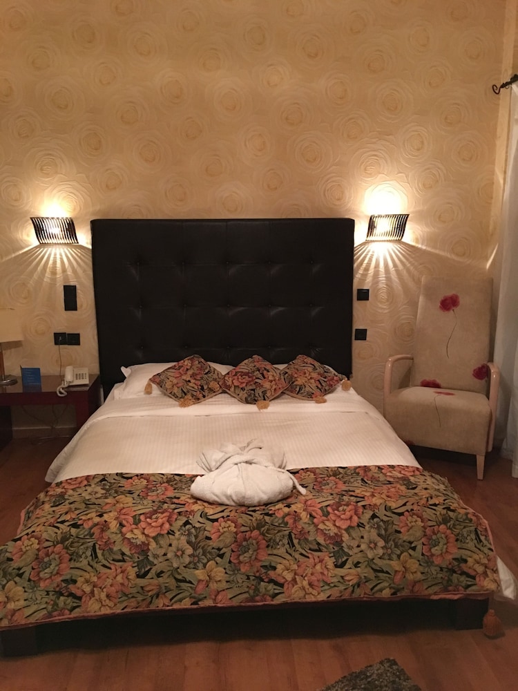 ANASTAZIA LUXURY SUITES & ROOMS 27/70