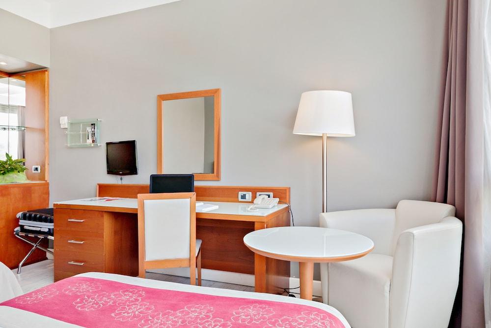 Italiana Hotels Florence 62/71