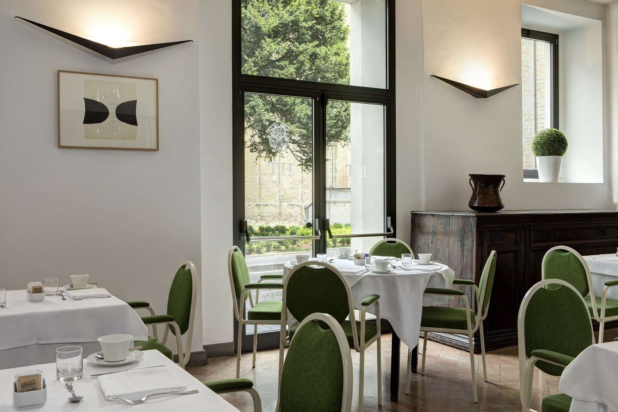 Hotel Tiferno 19/24