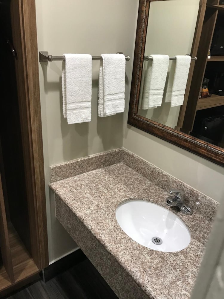 Hyland Motel 9/30