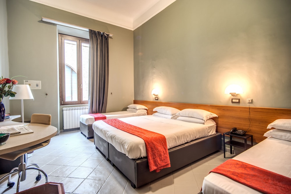 Hotel Marisa 77/114