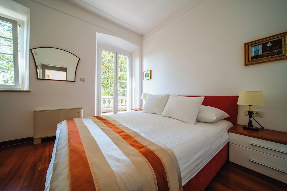 4 Bedrooms, Comfort, House, 4 Queen Beds, Private Pool