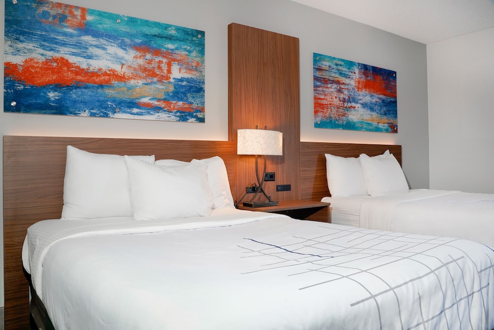 La Quinta Inn & Suites by Wyndham Nashville Airport 22/63