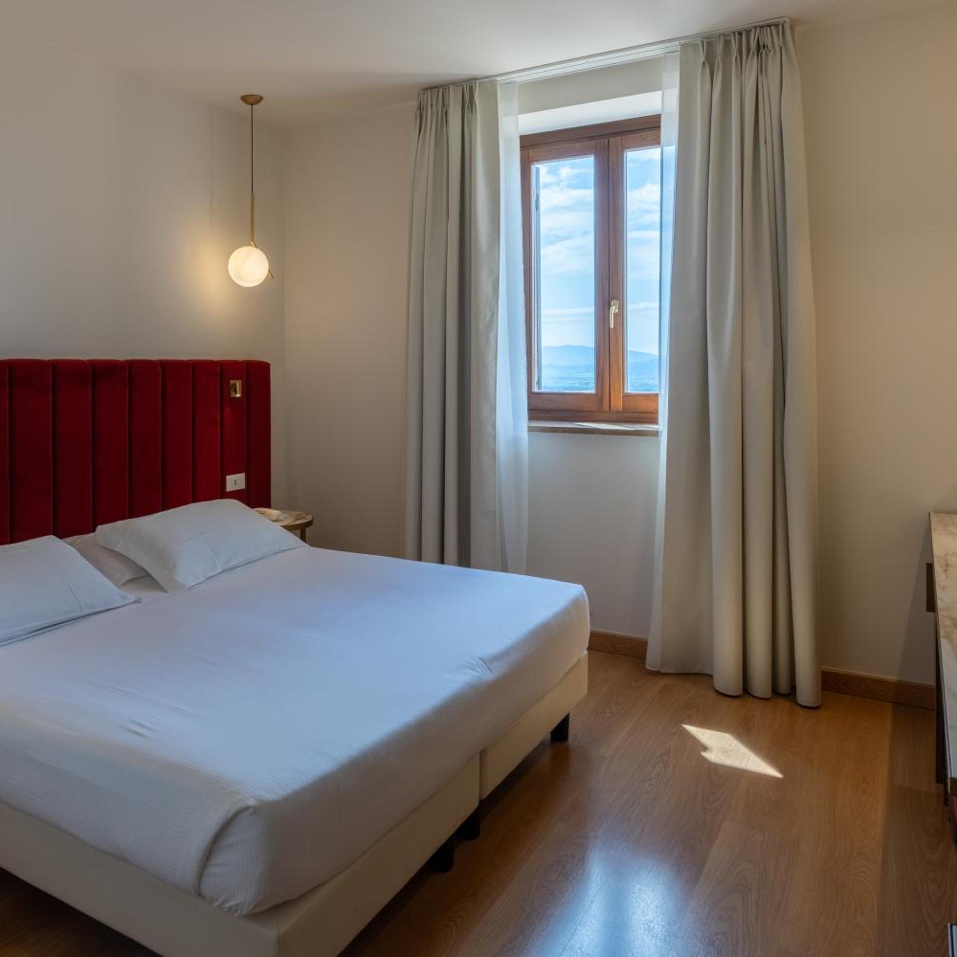 Standard, Double or Twin Bed, Valley View, Annex