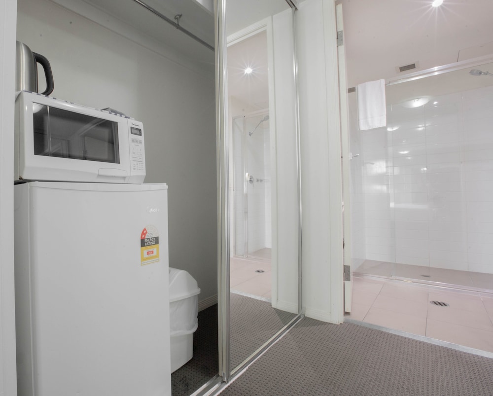 Gabba Central Apartments 24/80