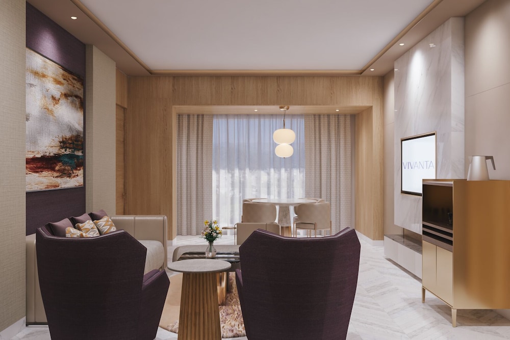 Vivanta Vijayawada MG Road (ex. The Gateway M G Road Hotel) 35/55