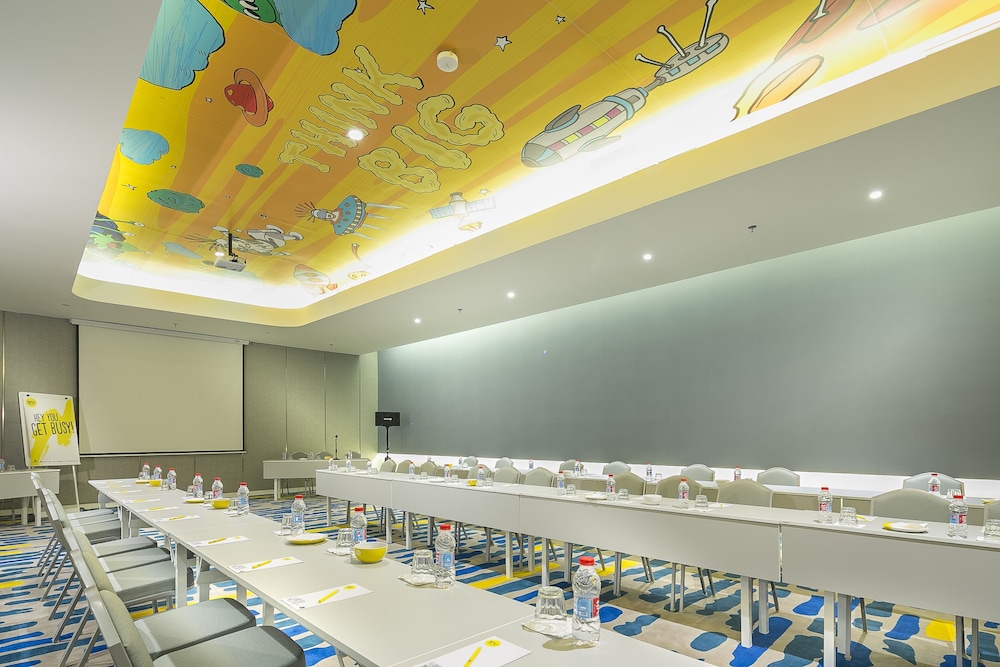 Yello Hotel Harmoni Jakarta 55/64
