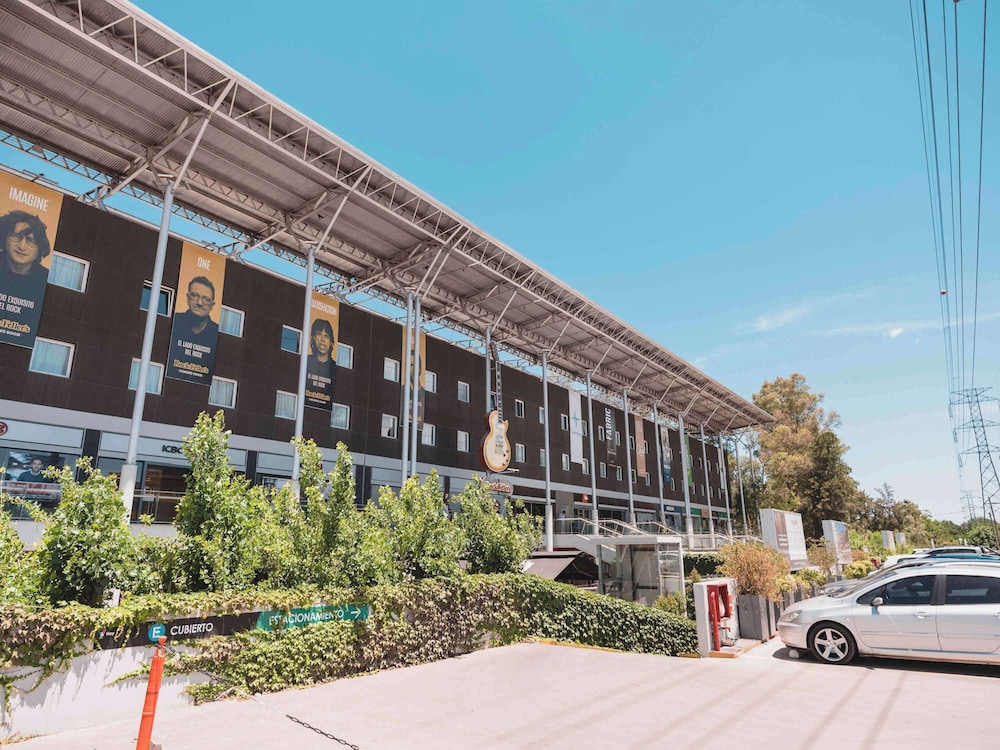 Ibis Pilar 60/63