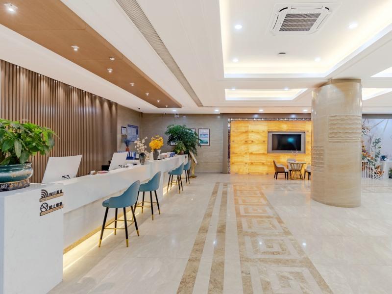 Lobby at GreenTree Eastern Chizhou Changjiang Middle Road RT-Mart Hotel, CHIZHOU