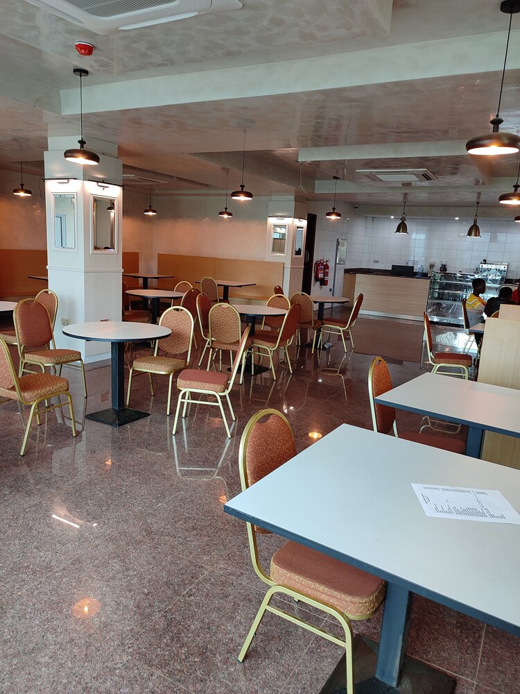 Kooki Hotel 39/50