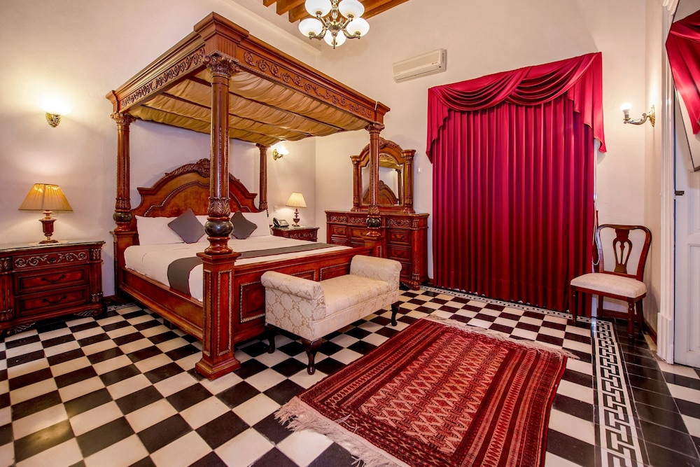Hotel Senorial 8/50