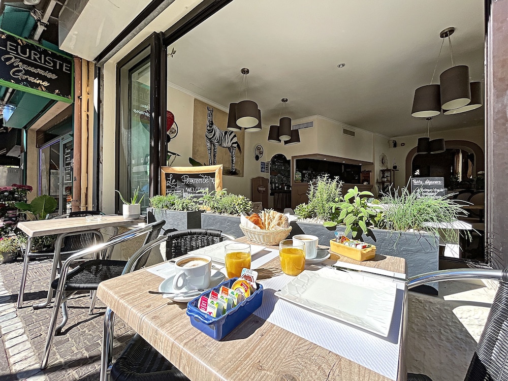 Le Provence Hotel Golfe Juan 10/12
