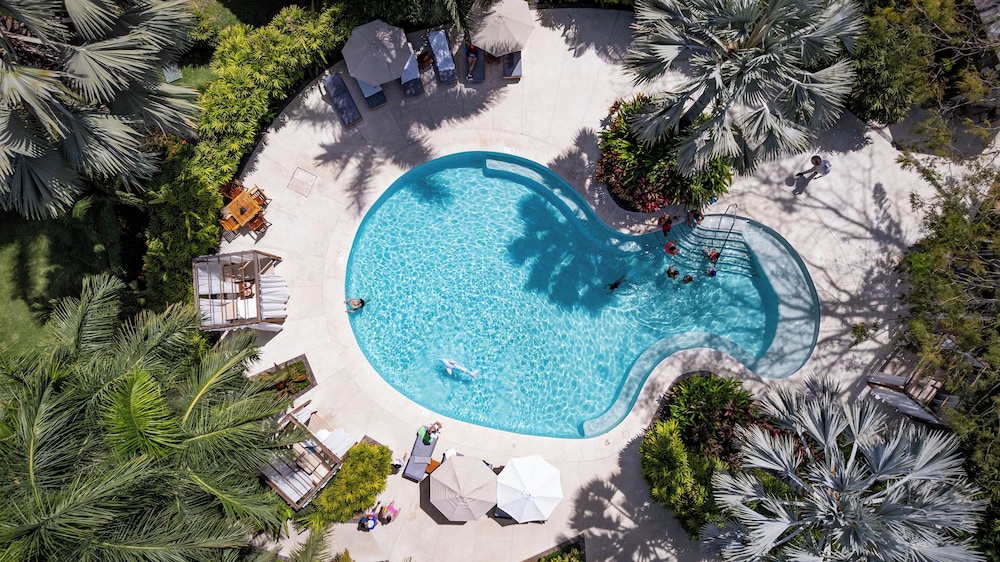 Vallarta Gardens Beach Front Hotel and Residences 60/65