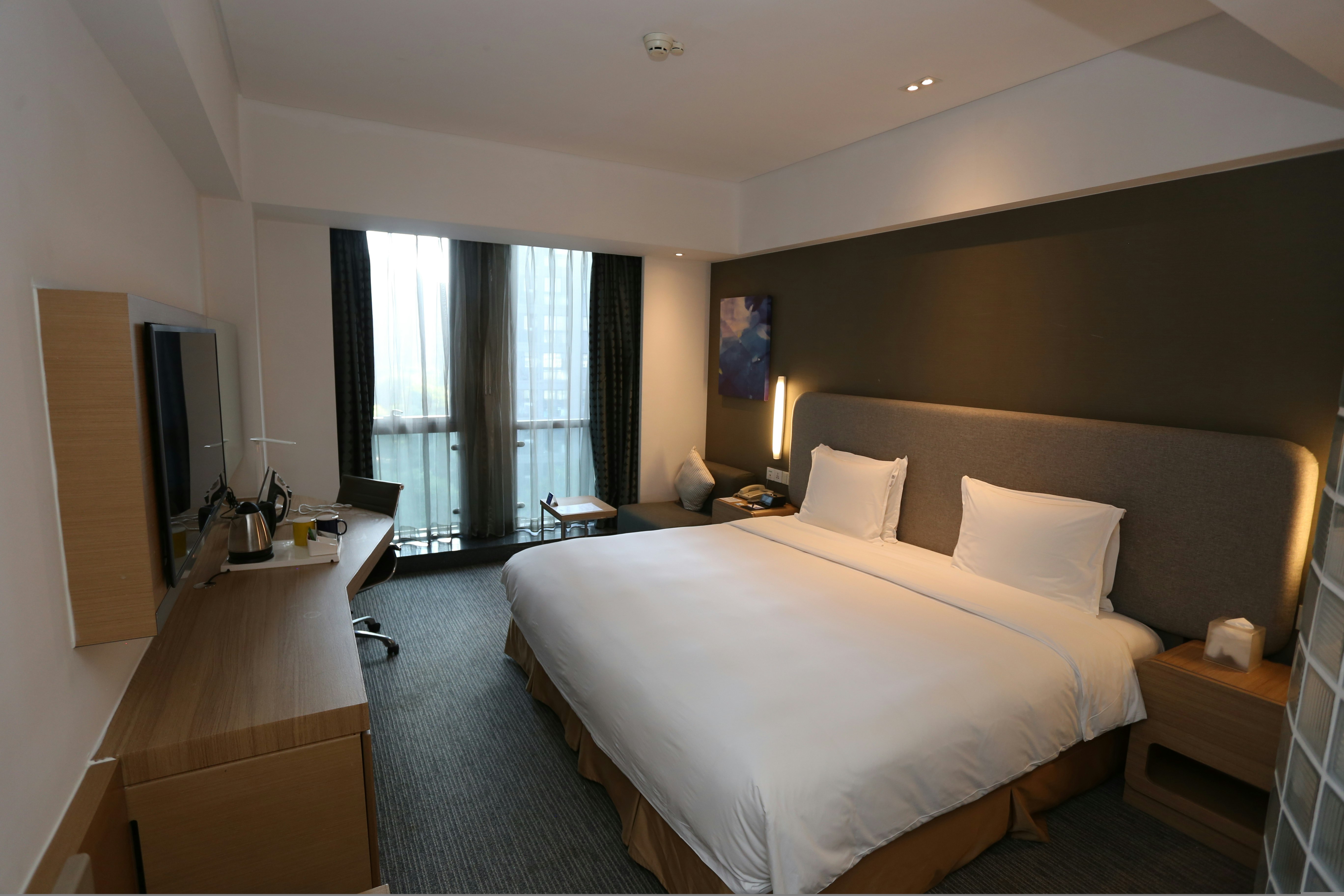 HOLIDAY INN EXPRESS SHANGHAI JINSHA 27/50