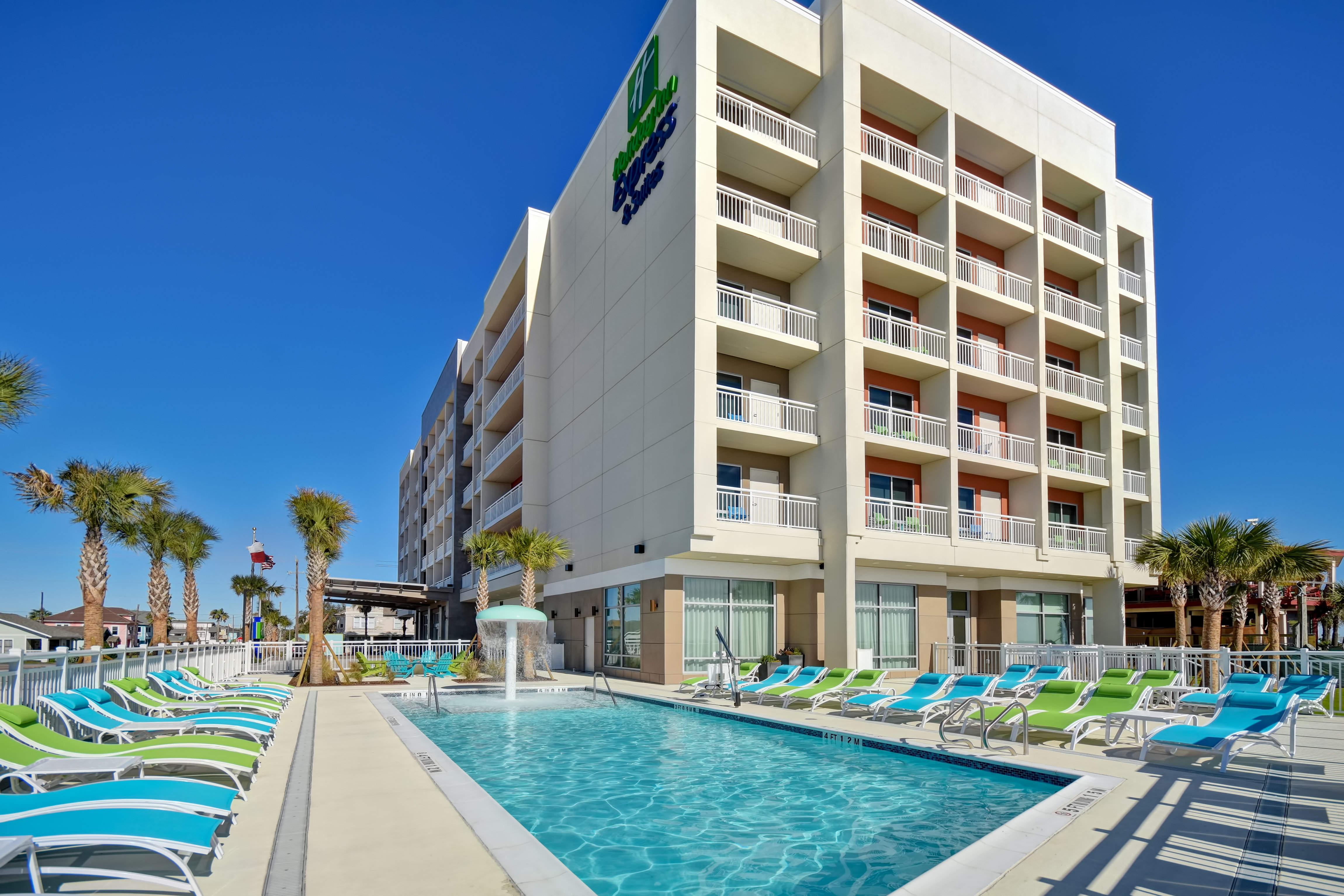 Holiday Inn Express Suites Galveston Beach 6/65
