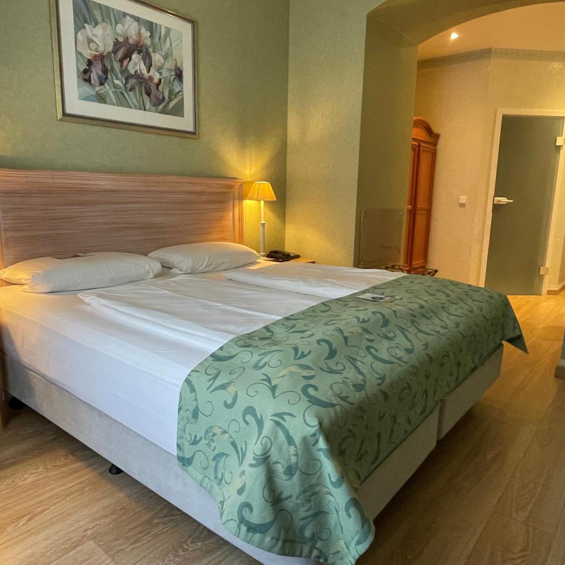 Comfort, Double Bed, Hotel Am Muhlenteich Schwelm 8/10