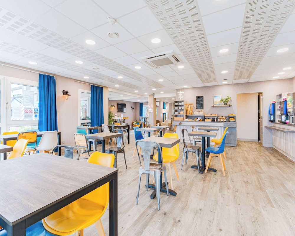 Kyriad Direct Tours Sud Chambray Les Tours 42/58