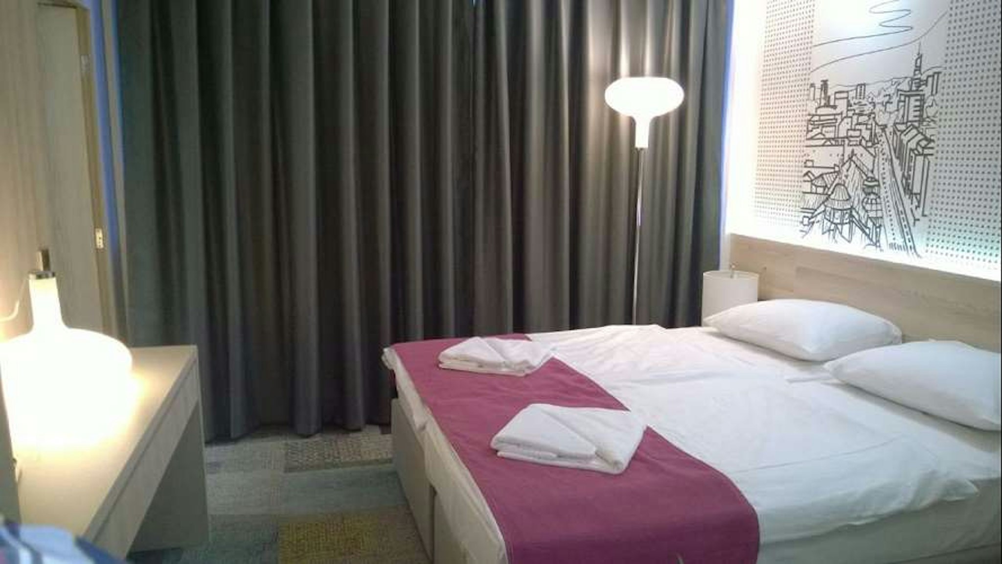 Cosmopolit Hotel 8/13