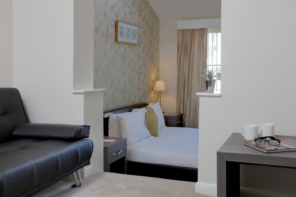 Parkmore Hotel And Leisure Club, Sure Hotel Collection by BW 33/35