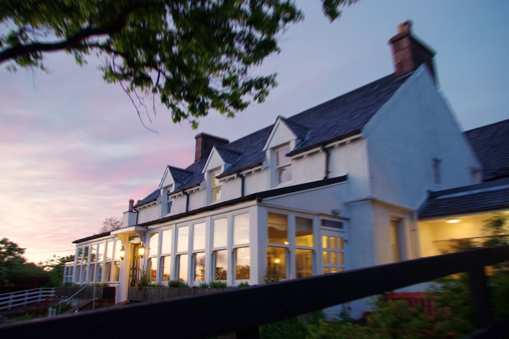Summer Isles Hotel 1/50