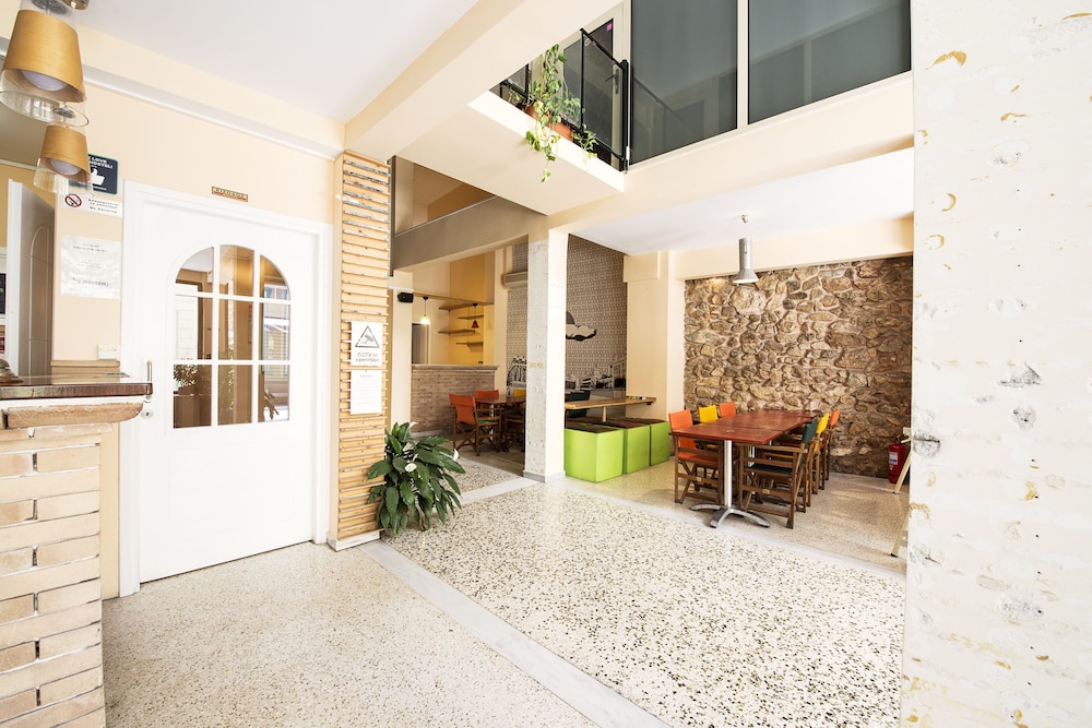 Safestay Athens 2/28