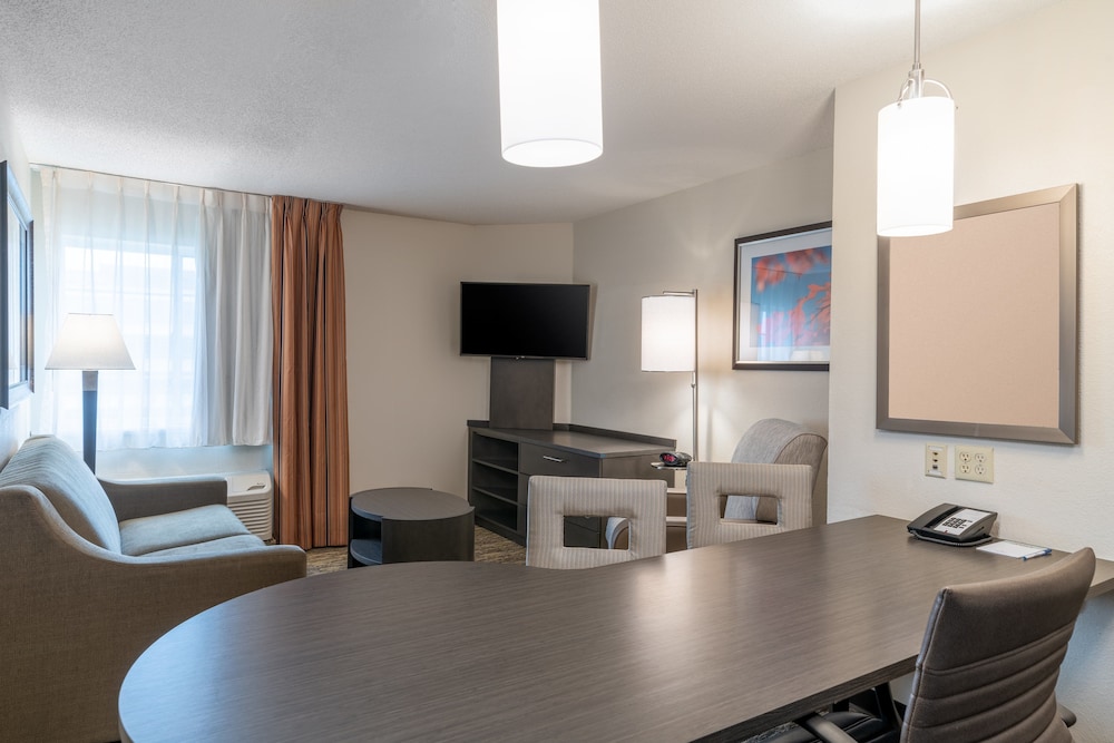 Candlewood Suites Washington Dulles 27/50