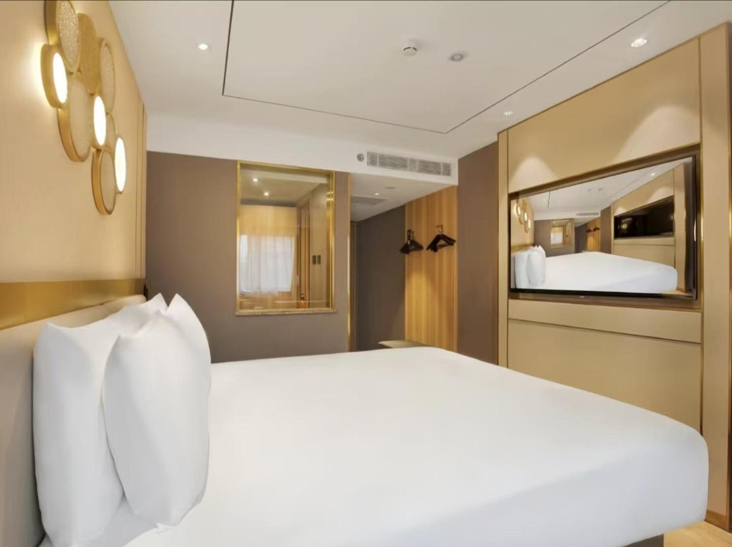 Orange Hotel (Beijing Yansha Liangma River) 31/50