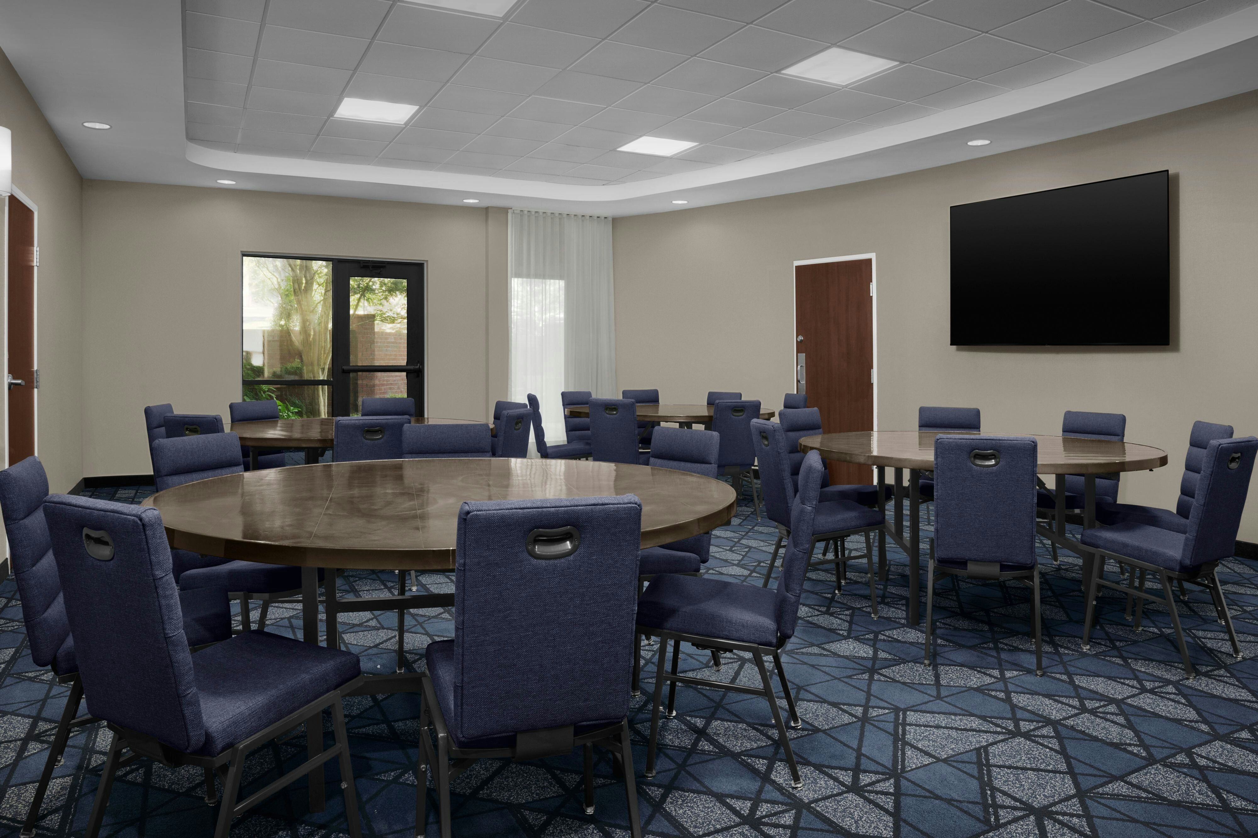 Courtyard By Marriott Blacksburg 34/39