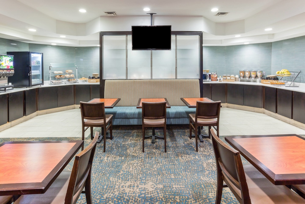 SpringHill Suites Minneapolis West/St. Louis Park 32/34