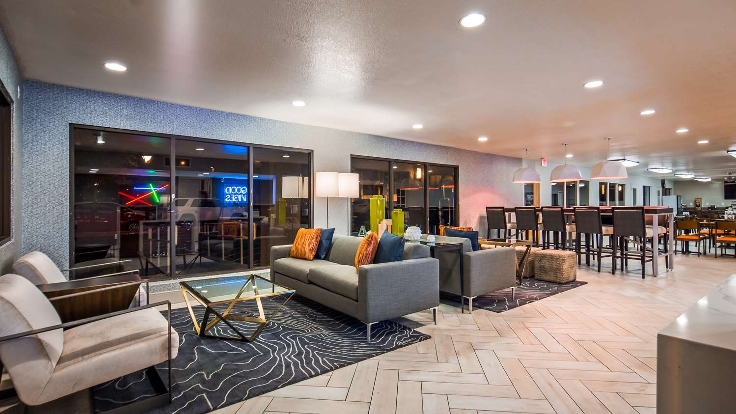 SureStay InnSuites Phoenix Hotel & Suites by Best Western 3/7