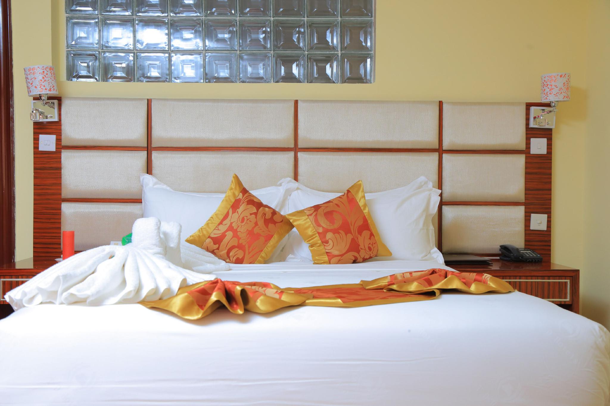 SUPERIOR ROOM