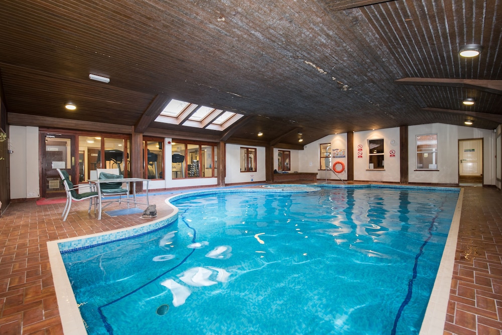 Elstead Hotel 24/50