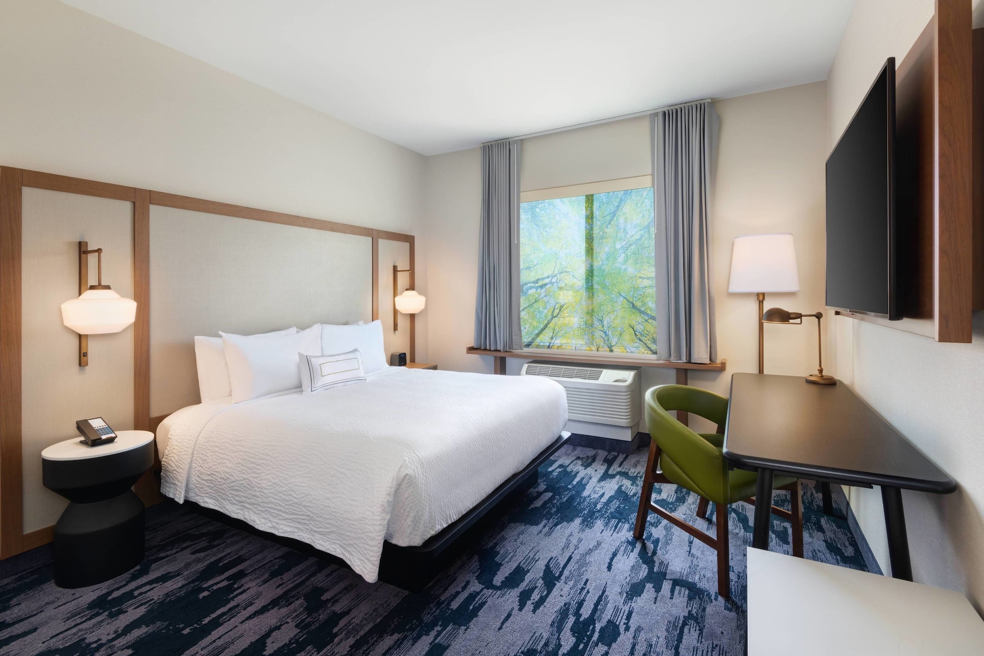 ROOM, KING BED