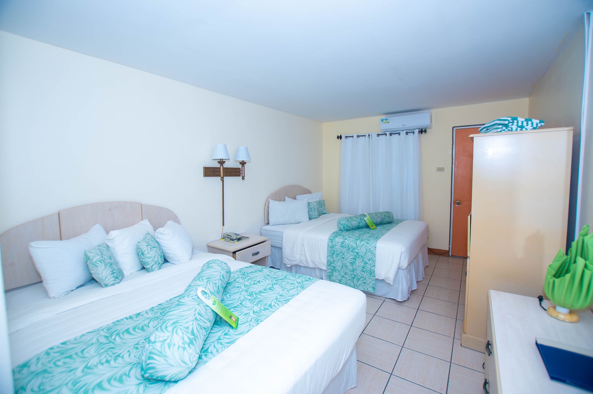 غرفة قياسية بسريرين مزدوجين، Point Salines Hotel 7/10