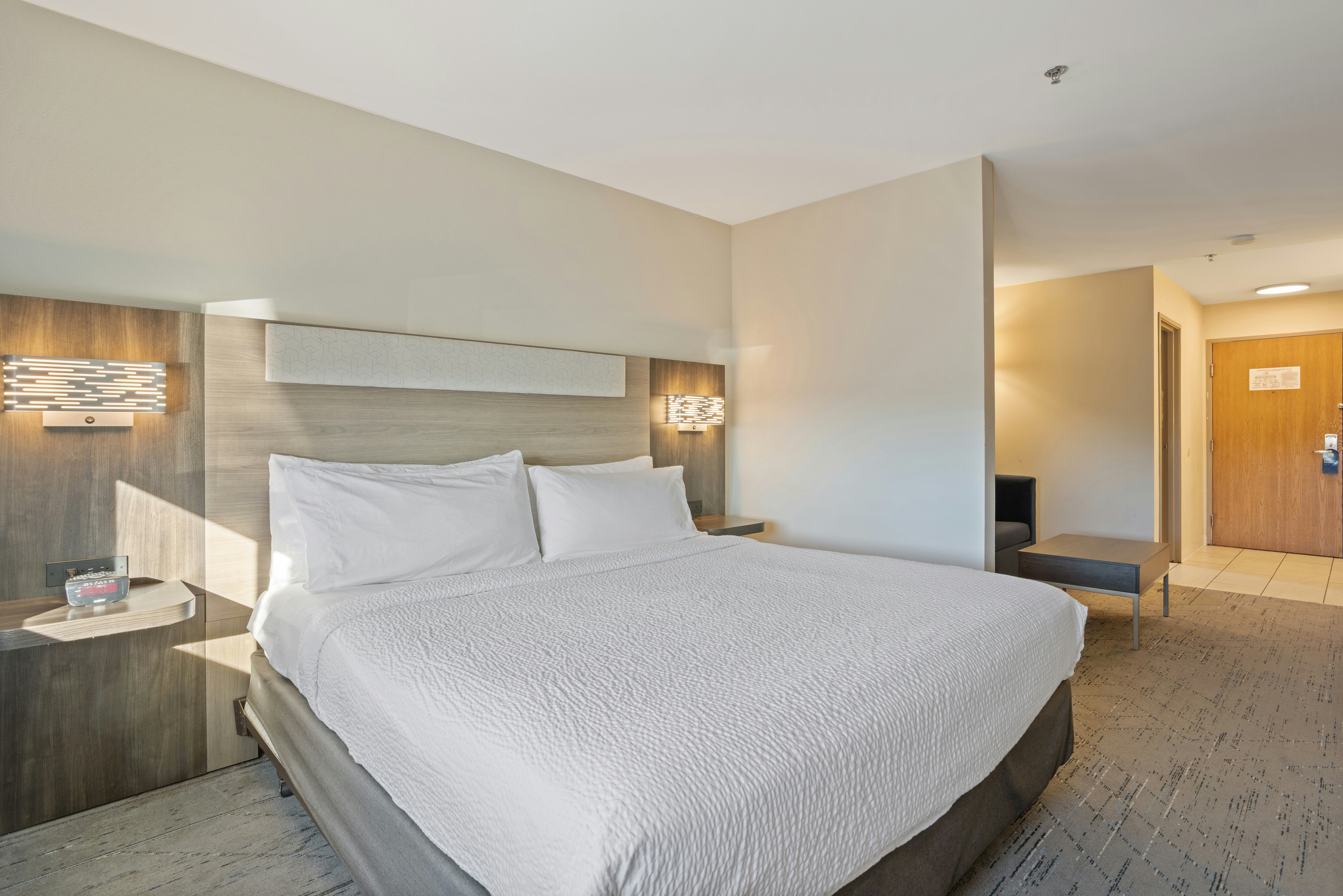 Holiday Inn Express & Suites Torrington 17/78