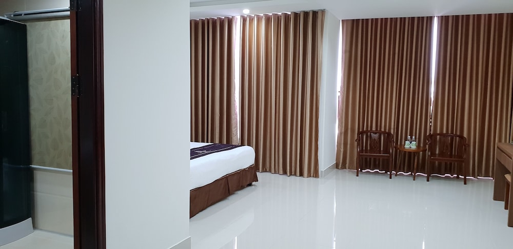 Phu Cuong Beach Hotel 21/69