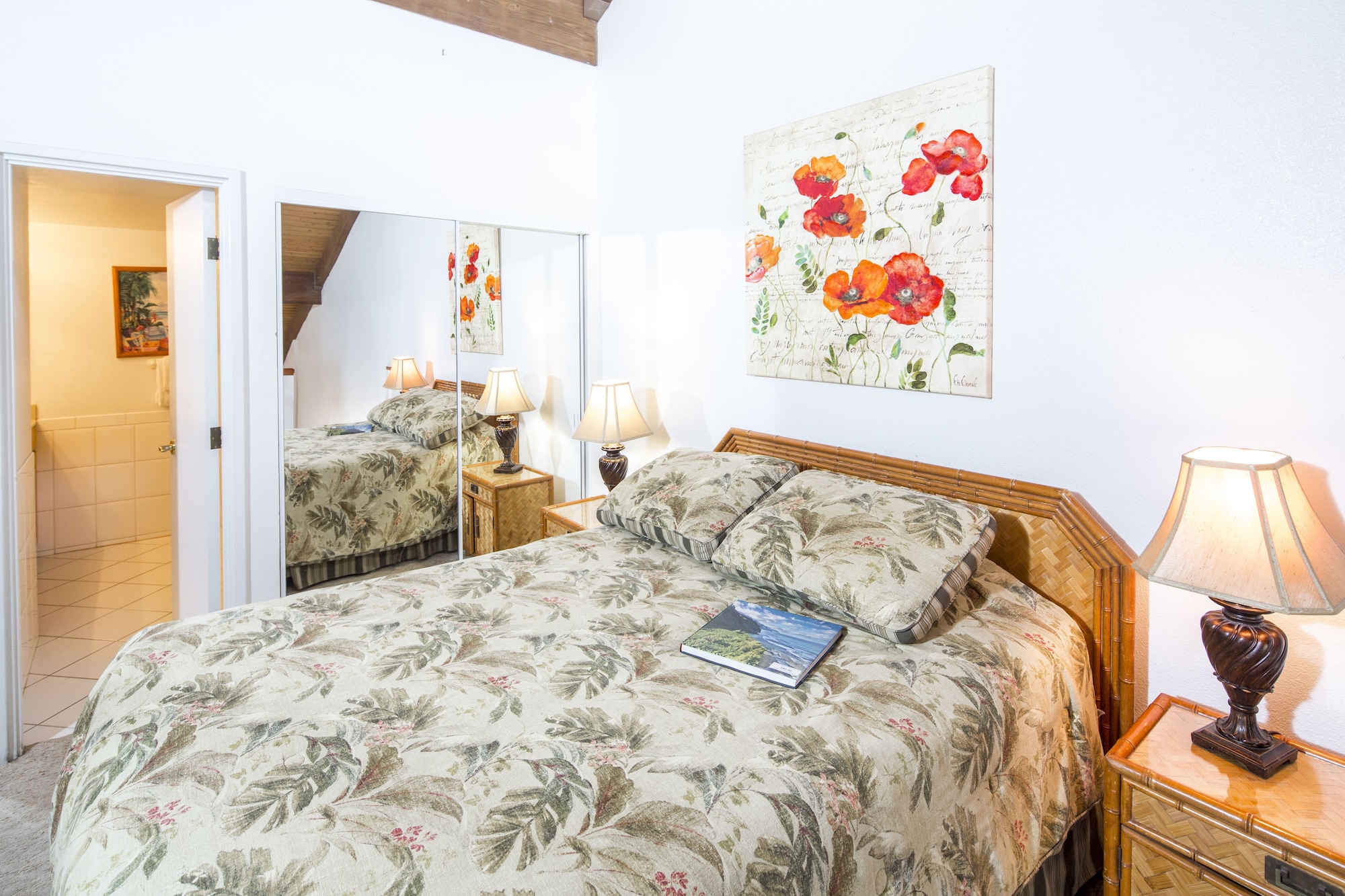 2 Bedrooms, Condo, Standard, Queen and Twin Beds, 2 Bathrooms
