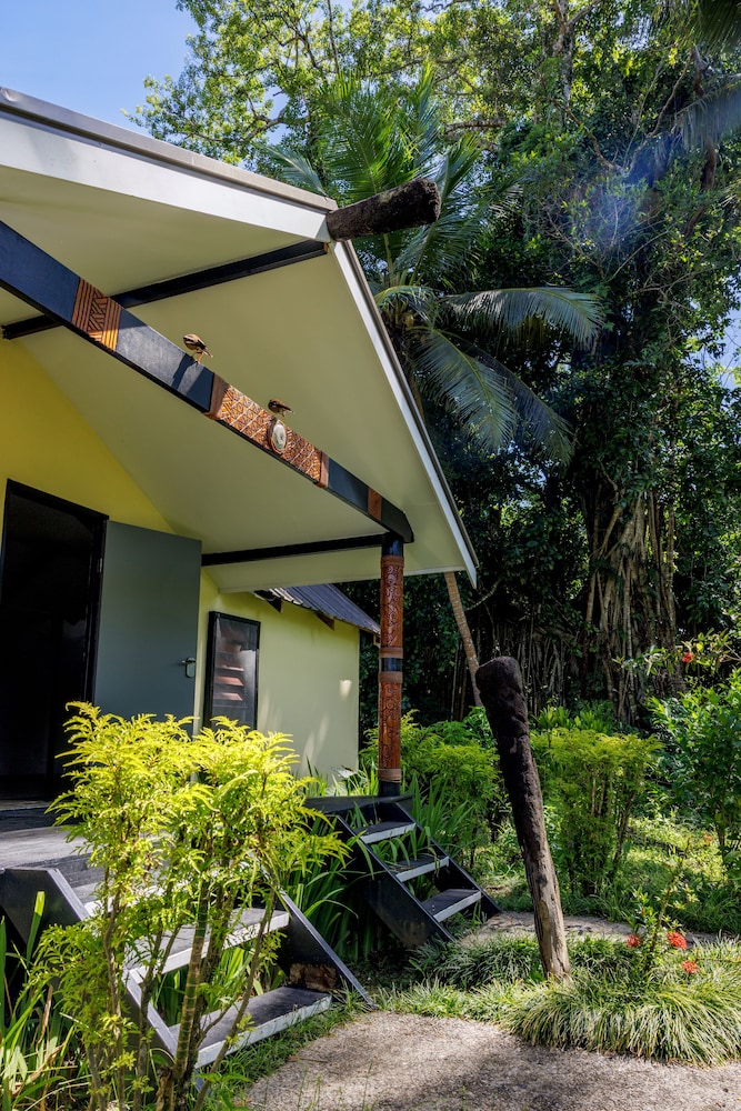 Mango Bay Resort in NAMATAKULA