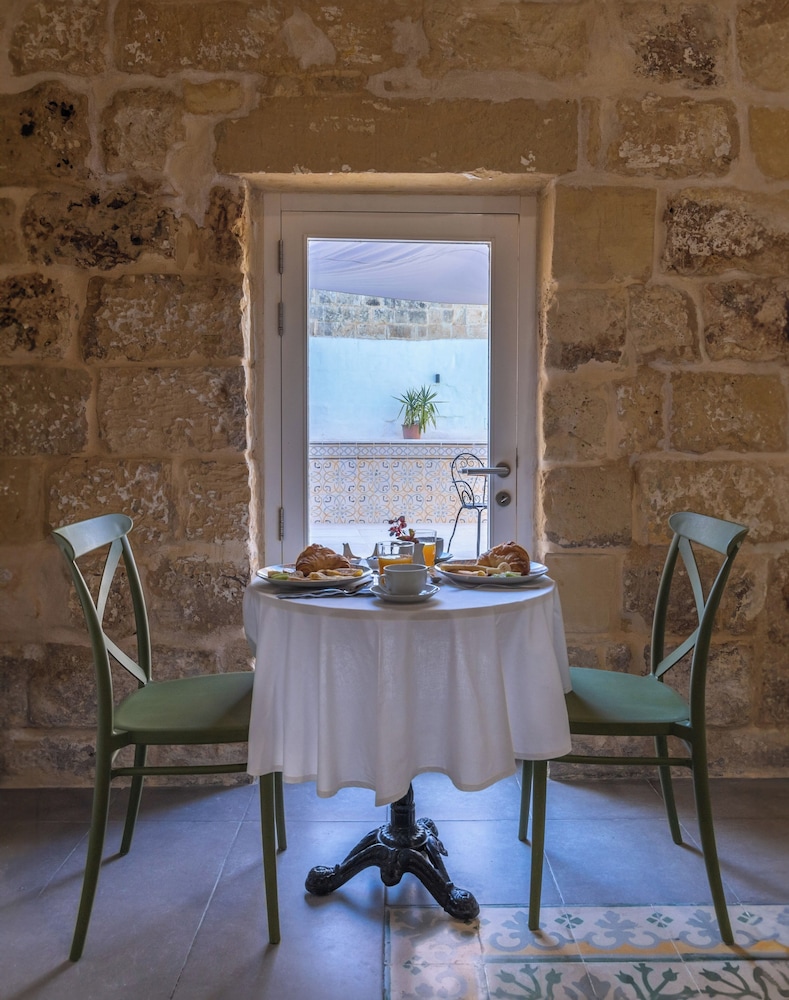 Lemon Tree Bed & Breakfast 23/30
