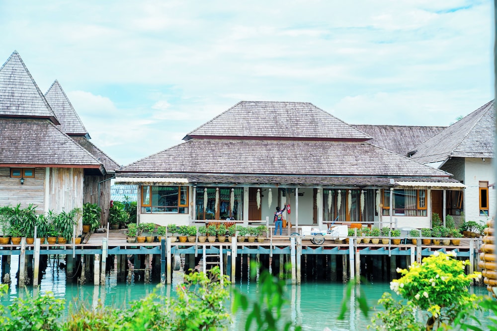 Salakphet Resort 8/71