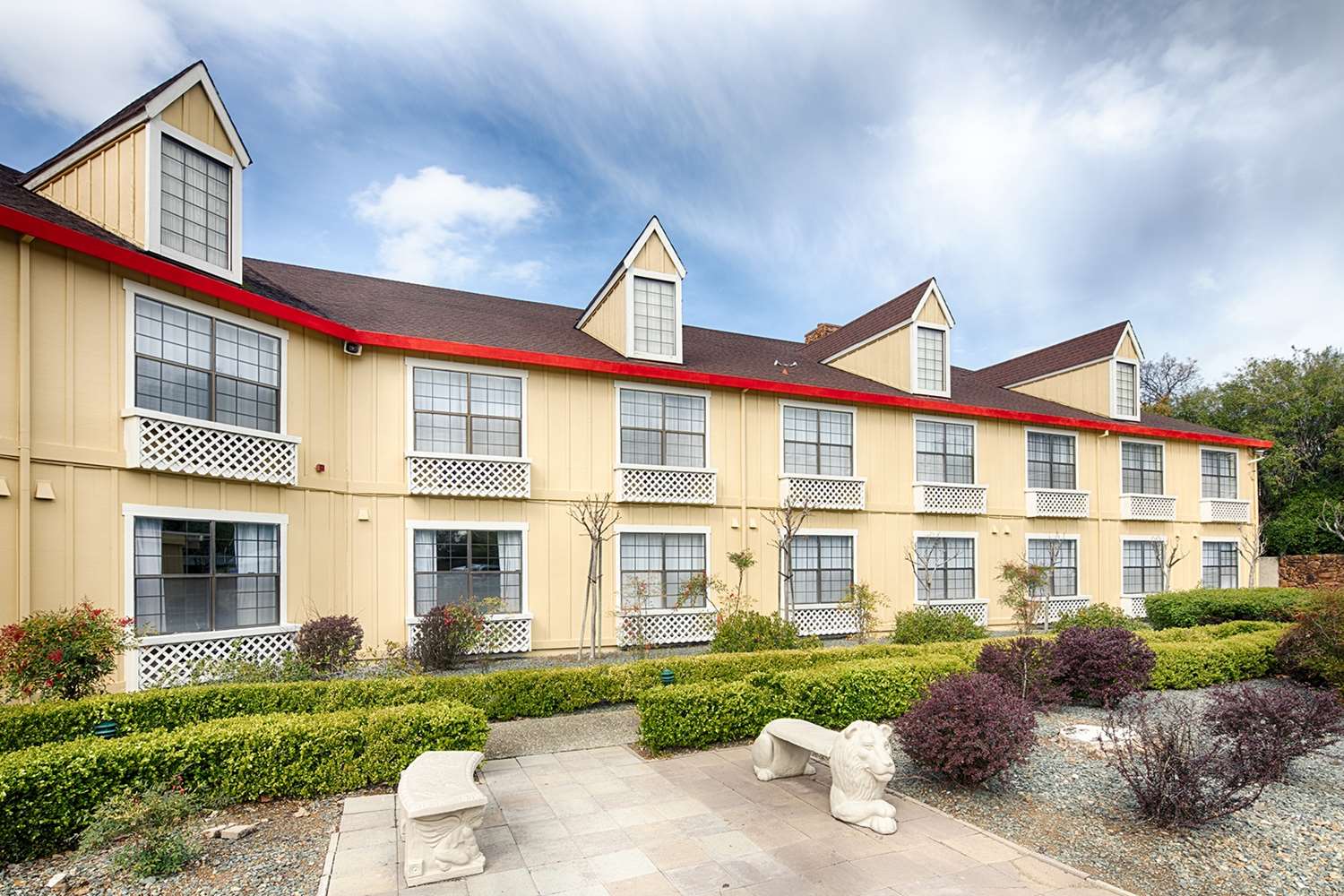 Red Lion Inn & Suites Auburn 6/36