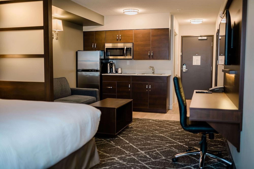 Microtel Inn And Suites By Wyndham Portage La Prairie 16/33