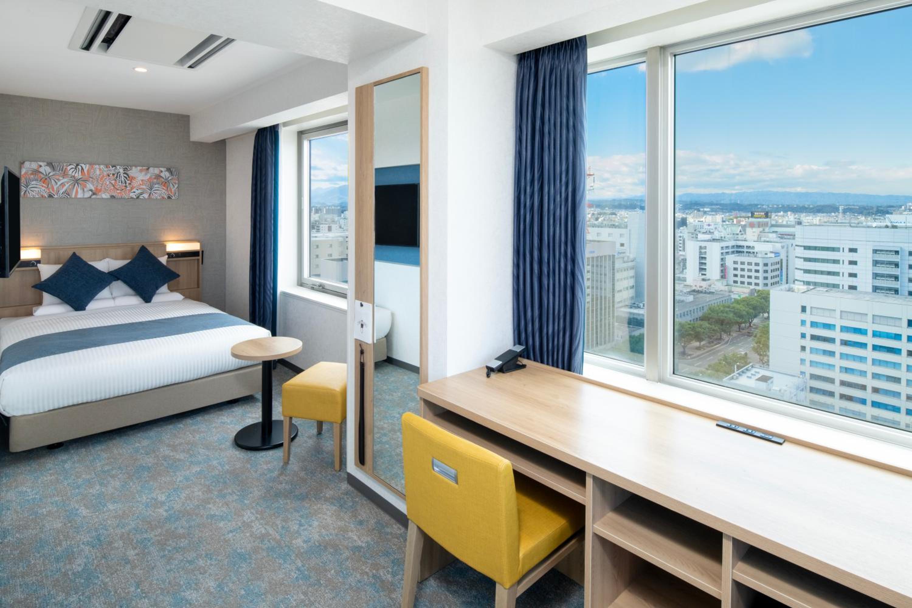 Sky, Tower, Double Bed