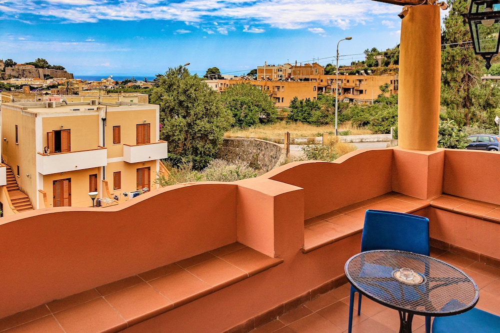 Hotel Villa de Pasquale 41/54