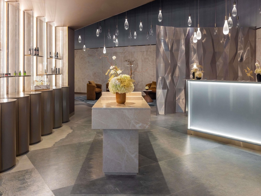 SLS Barcelona Hotel 7/60